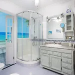 Luxury With Private Pool With Aircon,playa Del Duque Costa Adeje (Tenerife)