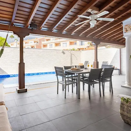 Luxury With Private Pool With Aircon,playa Del Duque *