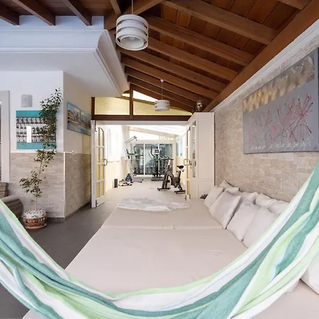 Luxury With Private Pool With Aircon,playa Del Duque