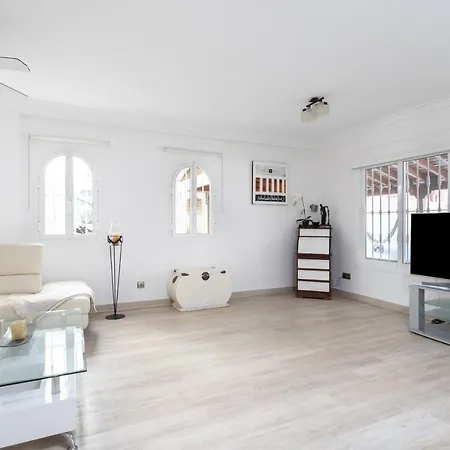 Luxury With Private Pool With Aircon,playa Del Duque Villa