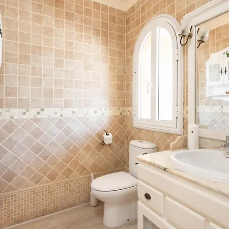 Luxury With Private Pool With Aircon,playa Del Duque Costa Adeje (Tenerife)