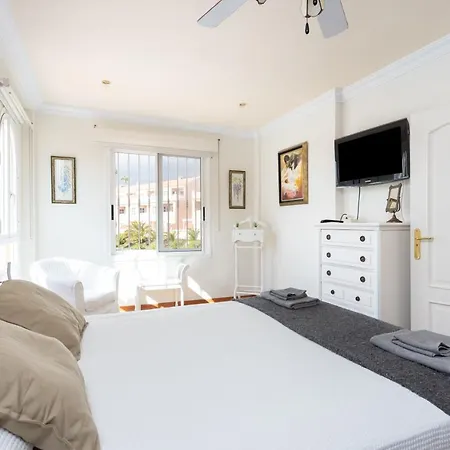 Luxury With Private Pool With Aircon,playa Del Duque Villa *