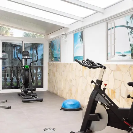 Luxury With Private Pool With Aircon,playa Del Duque Villa *