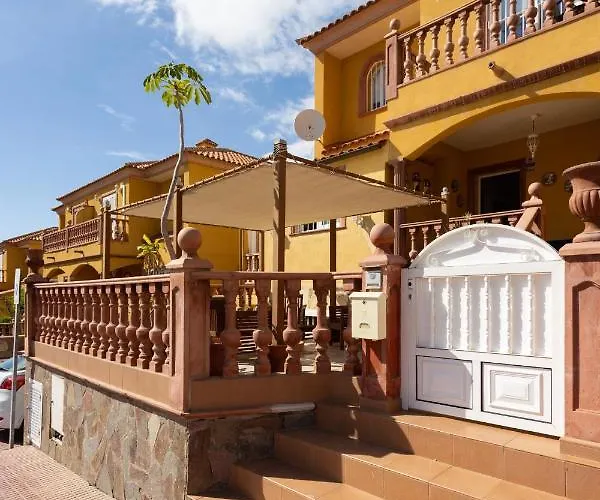 Luxury With Private Pool & Aircon, Costa Adeje, Tenerife 빌라