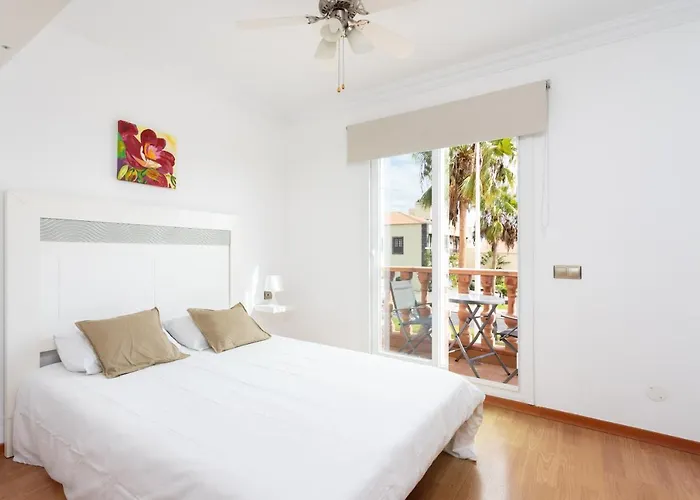 Luxury With Private Pool & Aircon, Costa Adeje, Tenerife 빌라