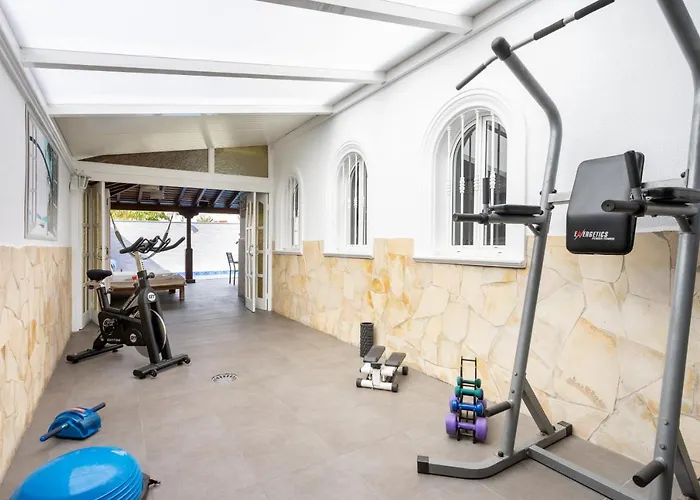 Luxury With Private Pool & Aircon, Costa Adeje, Tenerife 빌라