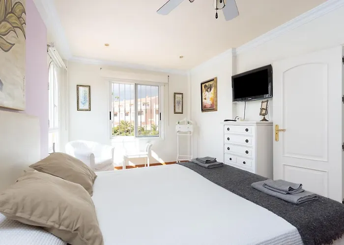 Luxury With Private Pool & Aircon, Costa Adeje, Tenerife 빌라 *