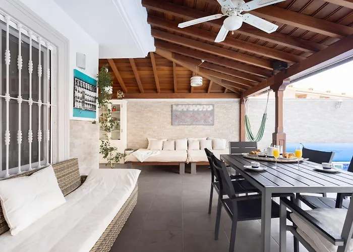 וילה Luxury With Private Pool & Aircon, Costa Adeje, Tenerife אדחה