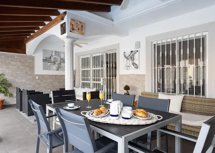 Luxury With Private Pool & Aircon, Costa Adeje, Tenerife *