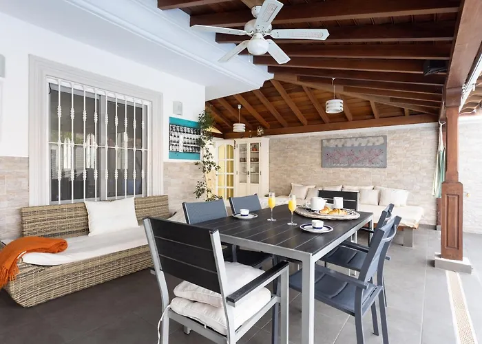 וילה Luxury With Private Pool & Aircon, Costa Adeje, Tenerife