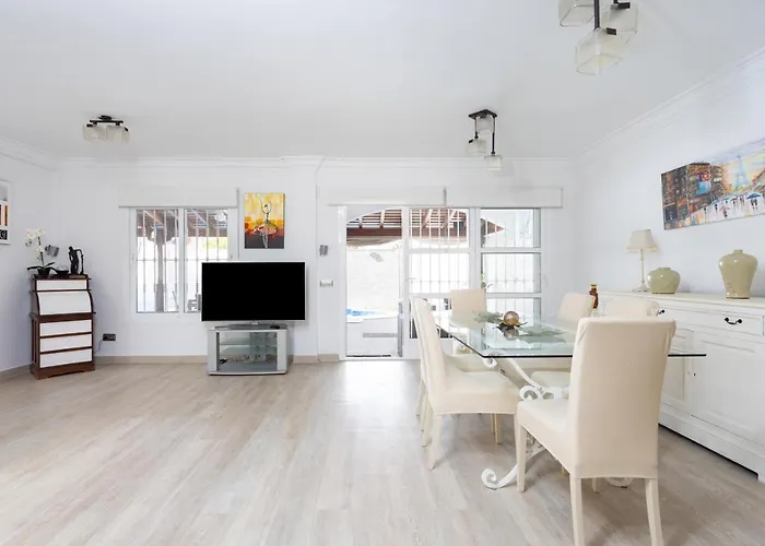 Luxury With Private Pool & Aircon, Costa Adeje, Tenerife אדחה