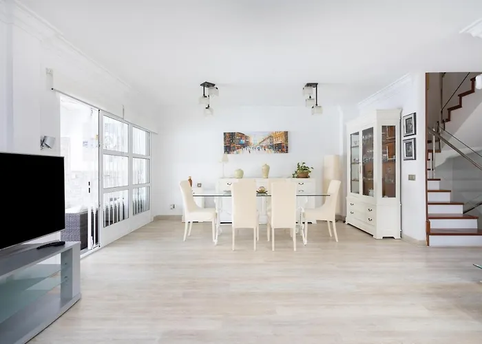 וילה Luxury With Private Pool & Aircon, Costa Adeje, Tenerife אדחה