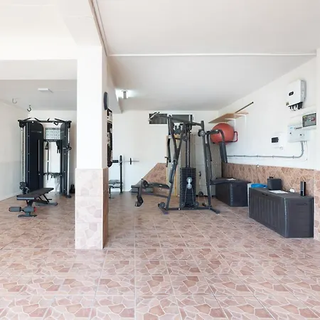 Vila Luxury With Private Pool With Aircon,playa Del Duque *